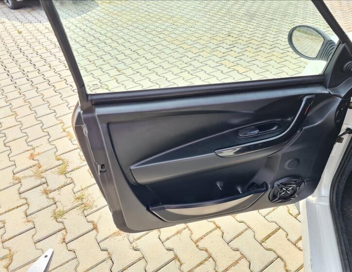 Ligier JS 50 L Hatchback 480,0 4 kw