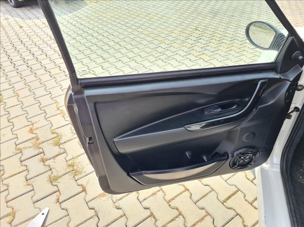 Ligier JS 50 L Hatchback 480,0 4 kw