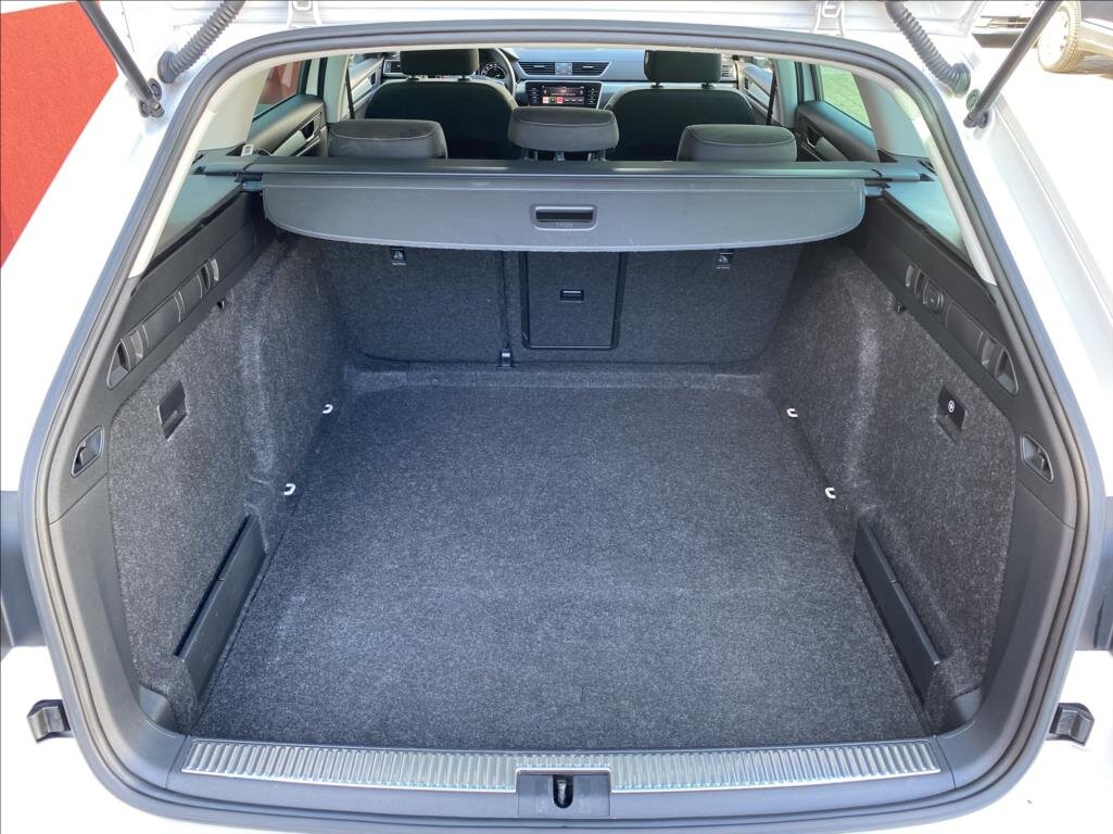 Škoda Superb Kombi 2,0 l 110 kw