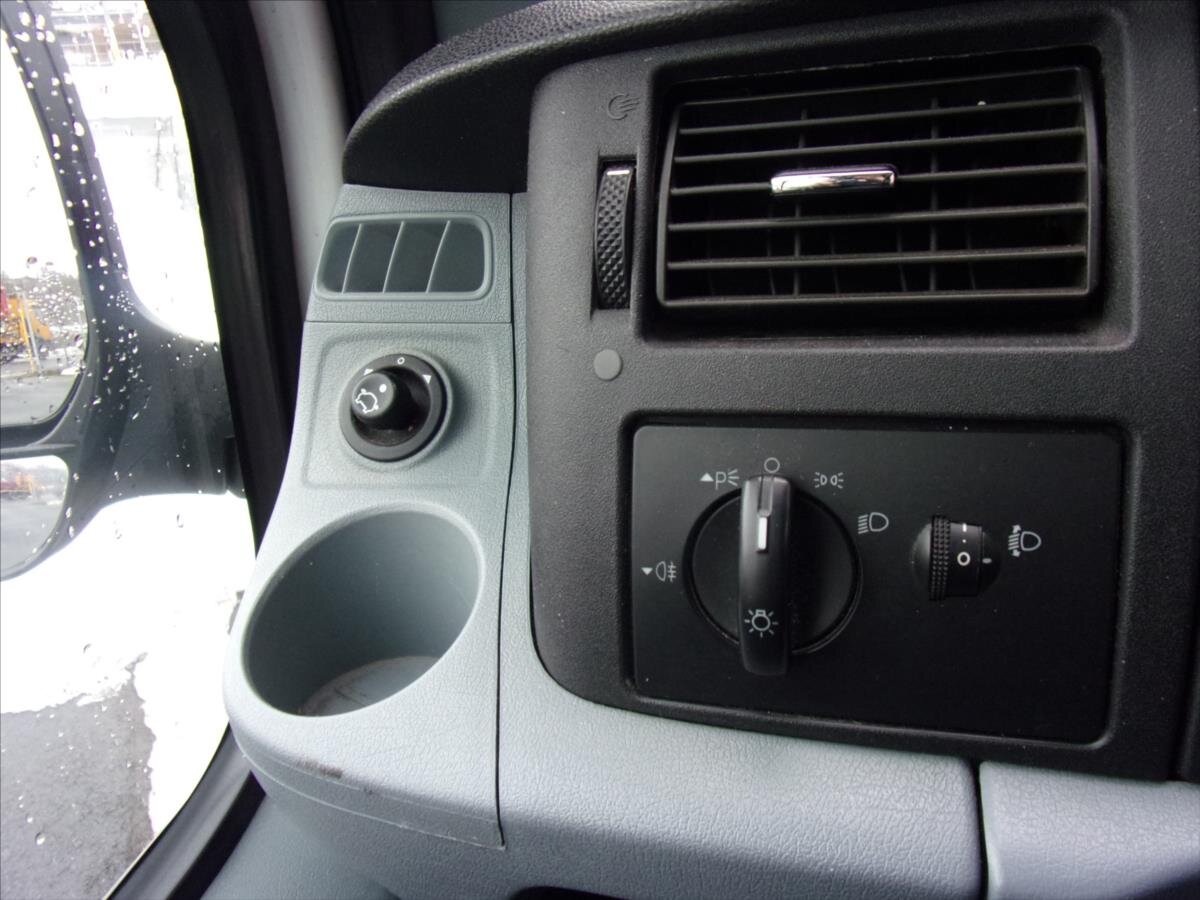 Ford Transit Skříň 2,2 l 63 kw