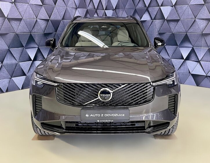 Volvo XC90 SUV / Terénní 2,0 l 184 kw