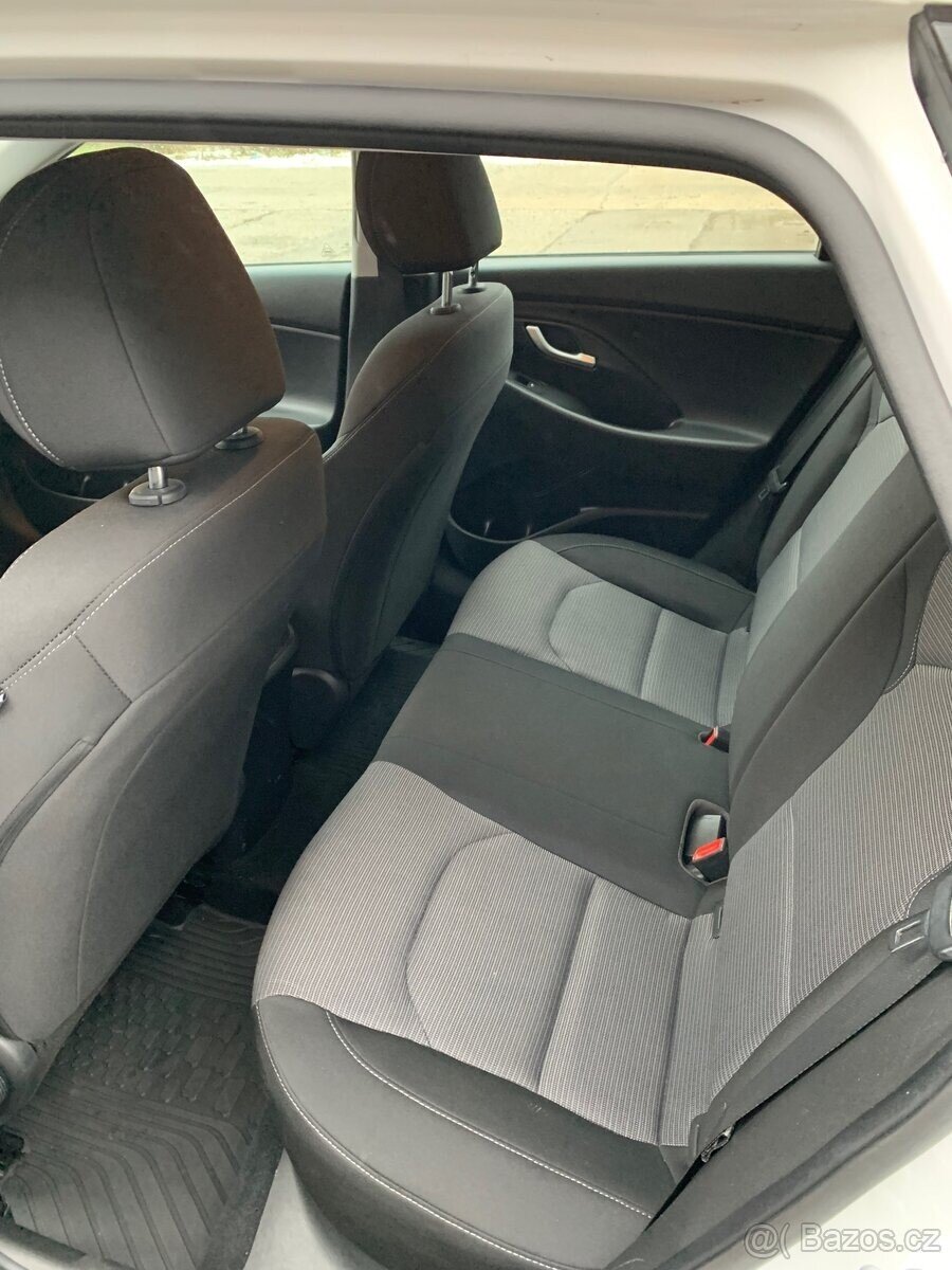 Hyundai i30 Kombi 998,0 88 kw