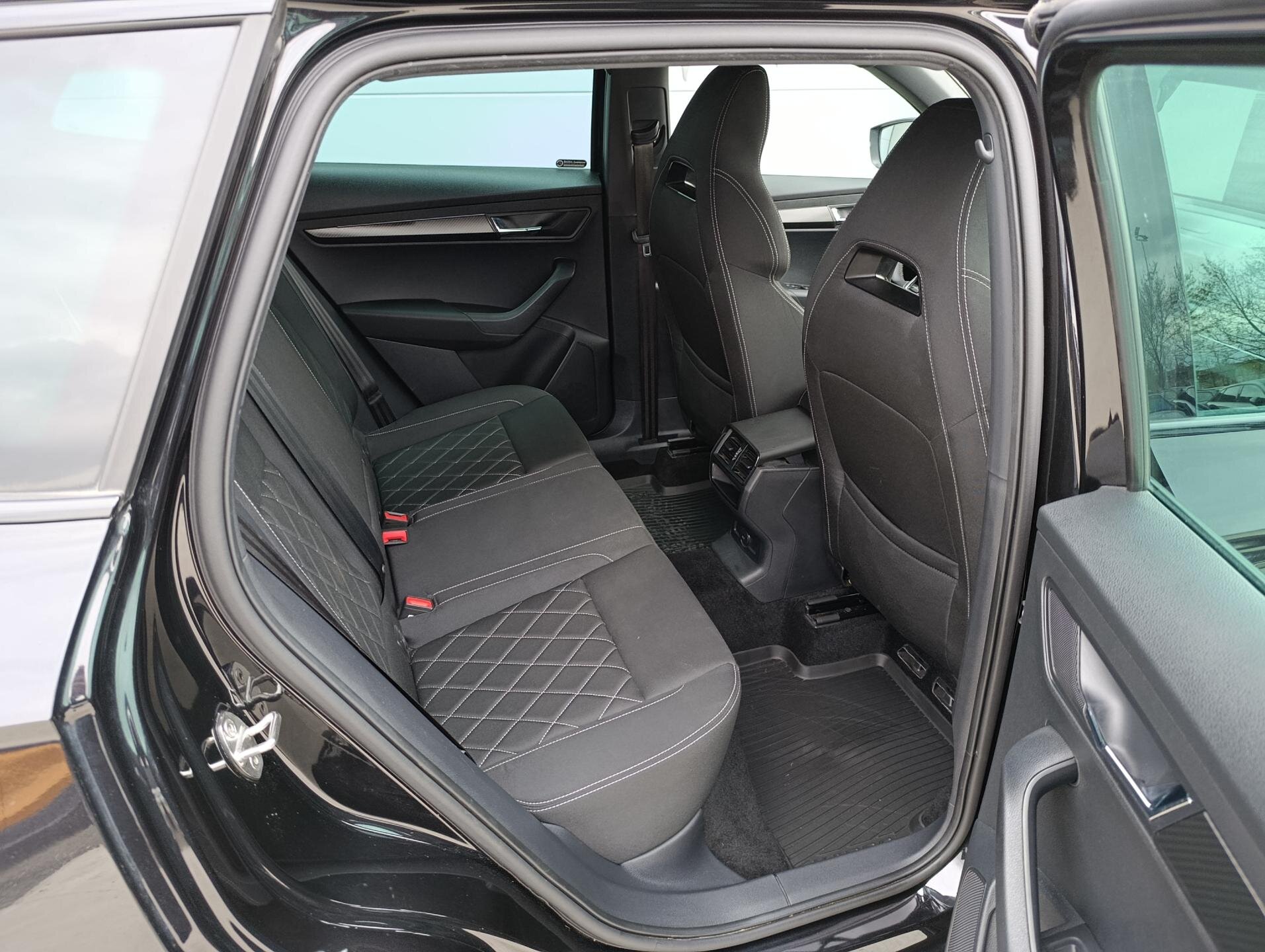 Škoda Karoq SUV / Terénní 1,5 l 110 kw