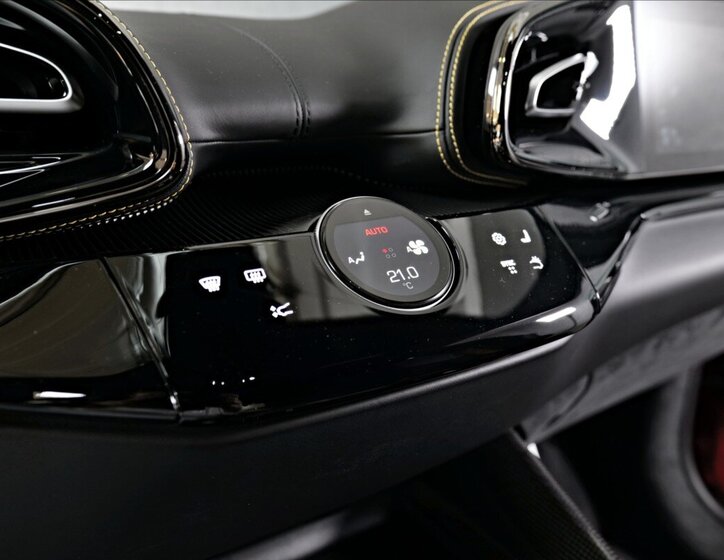 Ferrari Purosangue SUV / Terénní 6,5 l 529 kw