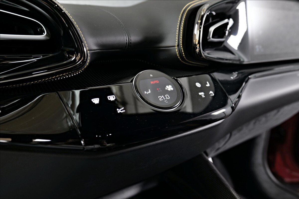 Ferrari Purosangue SUV / Terénní 6,5 l 529 kw