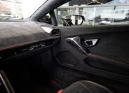 Lamborghini Huracán 12