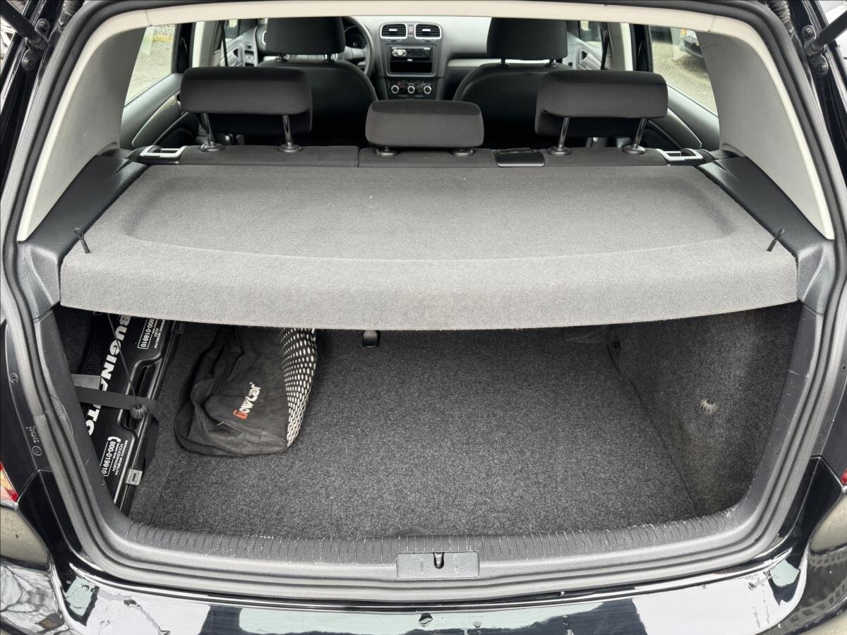 Volkswagen Golf Hatchback 1,6 l 77 kw