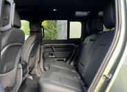 Land Rover Defender 32