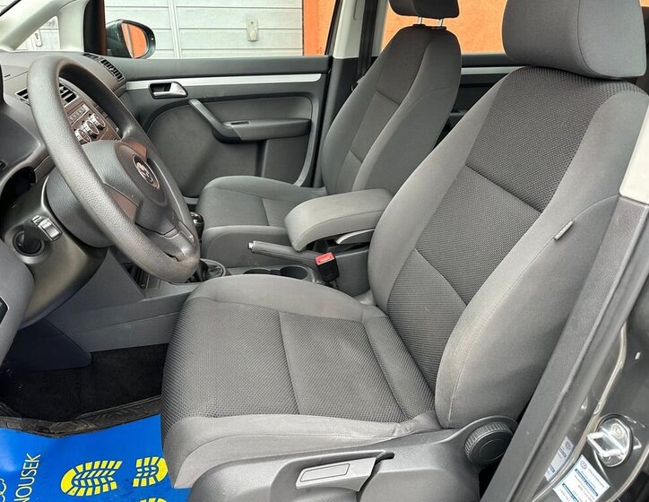 Volkswagen Touran MPV 1,6 l 77 kw