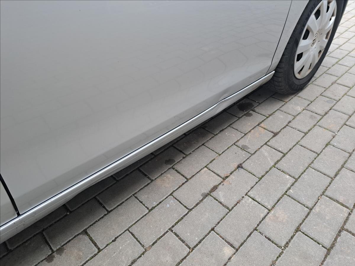 Volkswagen Golf Hatchback 1,6 l 66 kw