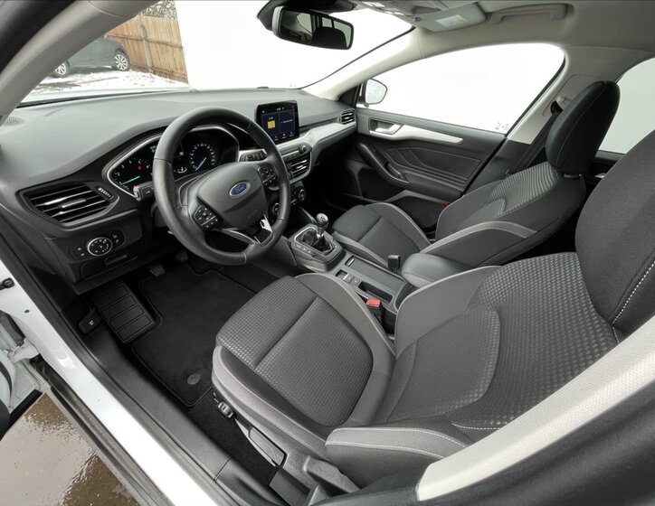 Ford Focus Kombi 999,0 92 kw