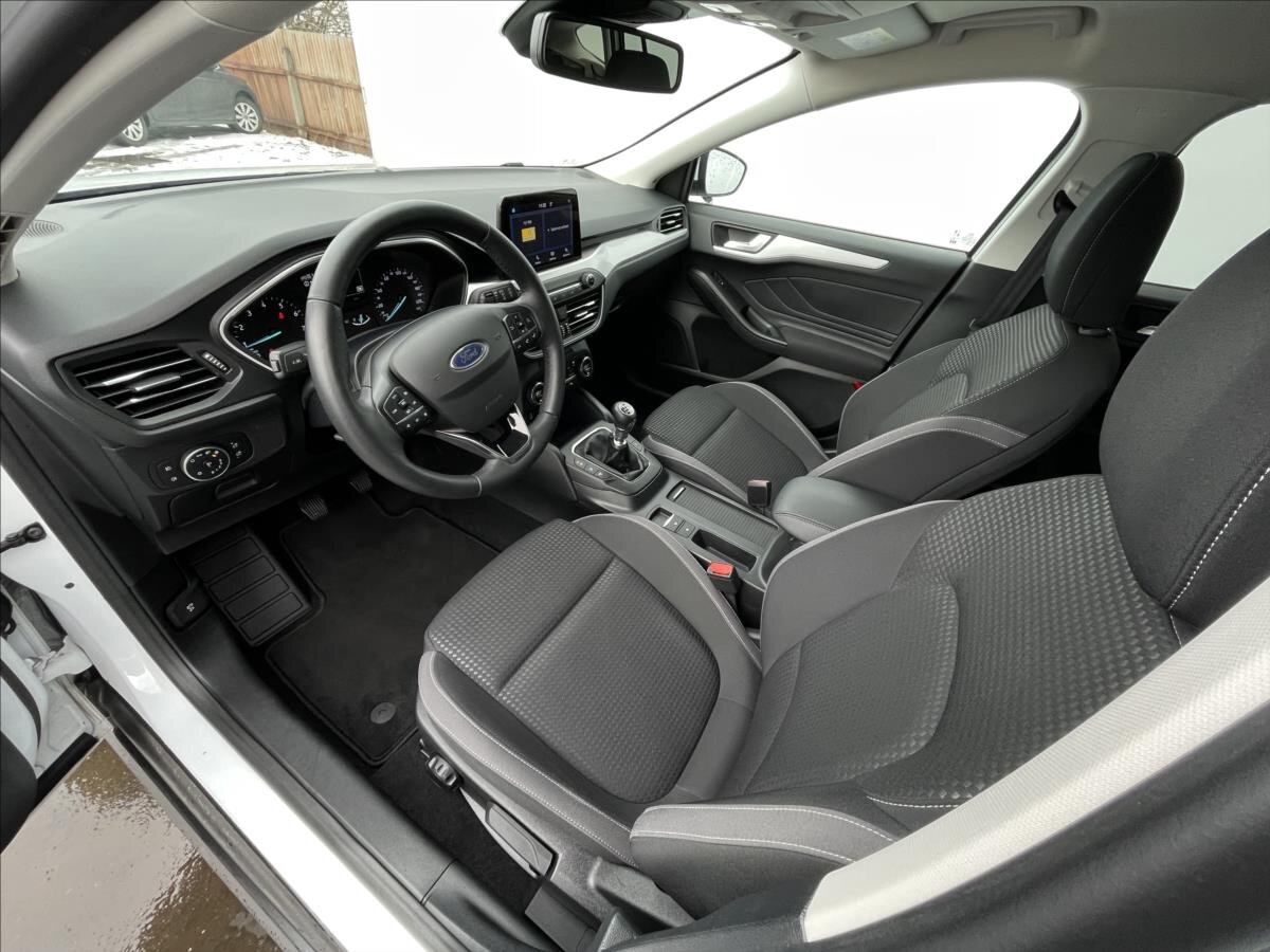 Ford Focus Kombi 999,0 92 kw