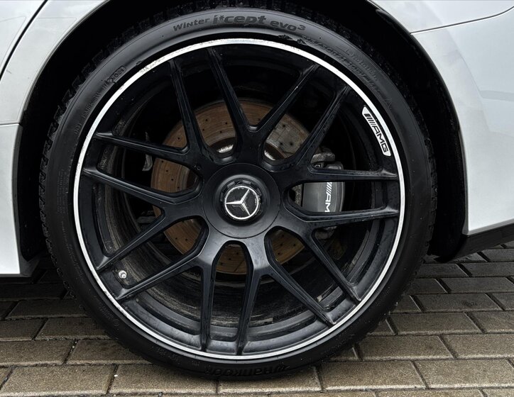 Mercedes-Benz AMG GT Kupé 3,0 l 320 kw