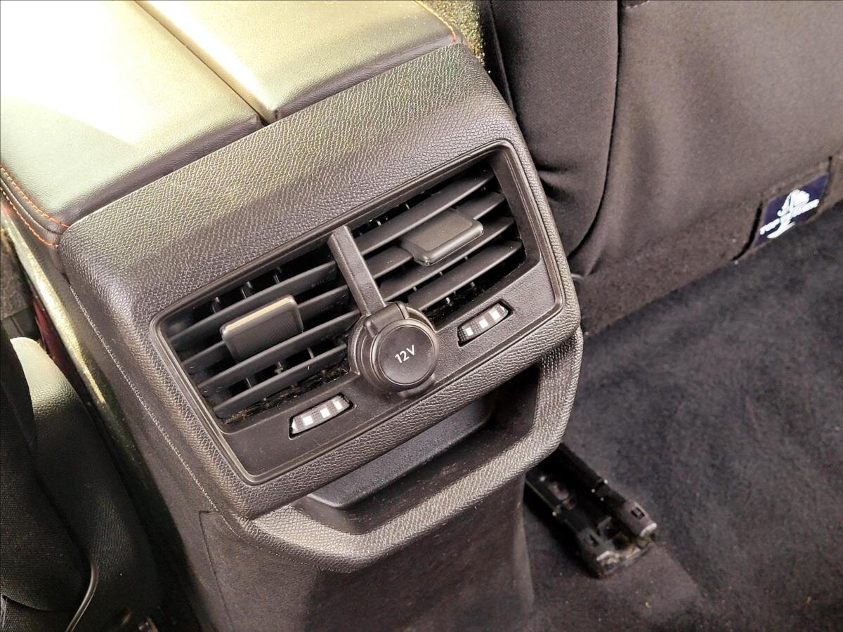 Peugeot 3008 SUV / Terénní 1,5 l 96 kw