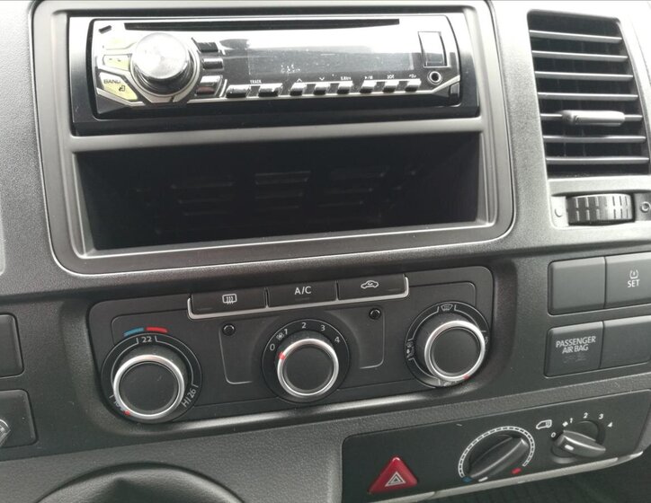 Volkswagen Transporter 9