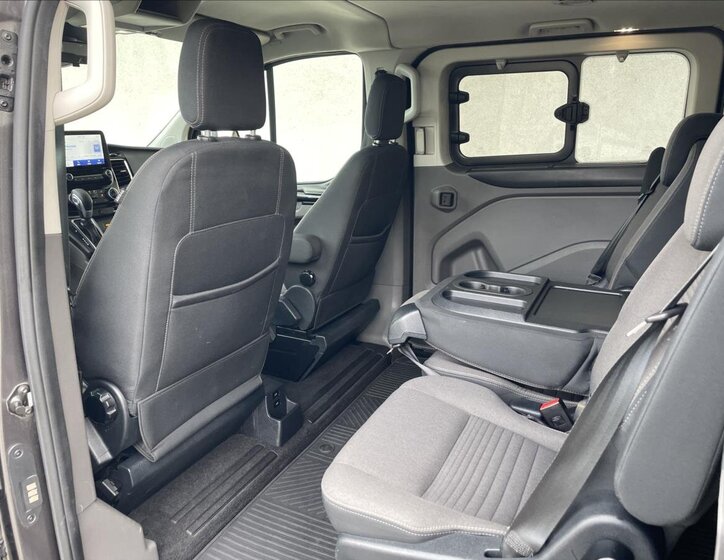 Ford Tourneo Custom MPV 2,0 l 136 kw