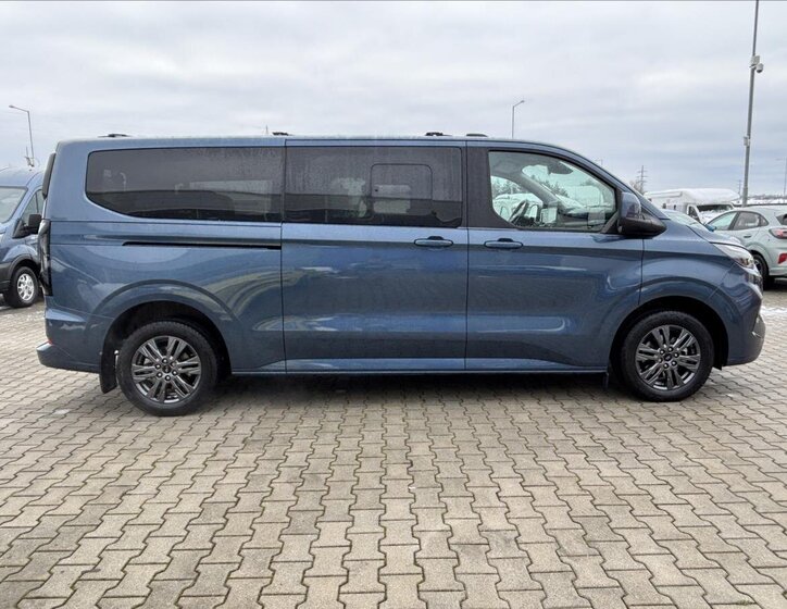 Ford Tourneo 6