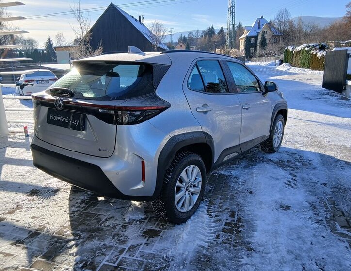 Toyota Yaris Cross 5