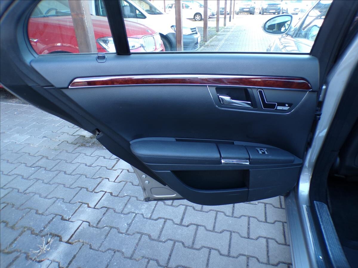 Mercedes-Benz Třídy S Sedan / Limuzína 3,0 l 173 kw