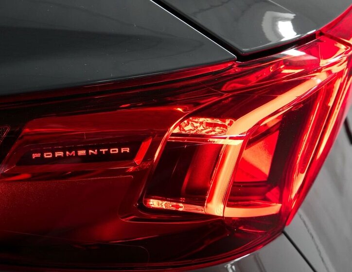 Cupra Formentor SUV / Terénní 2,0 l 140 kw