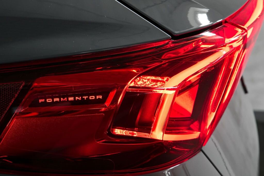 Cupra Formentor SUV / Terénní 2,0 l 140 kw