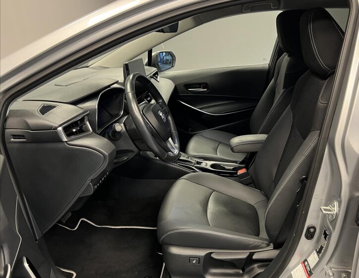 Toyota Corolla Sedan / Limuzína 1,8 l 72 kw