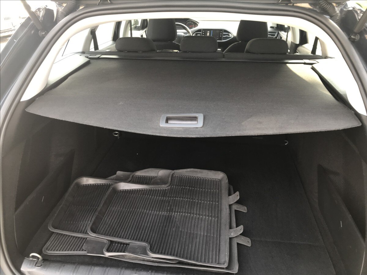 Peugeot 308 Kombi 1,5 l 75 kw