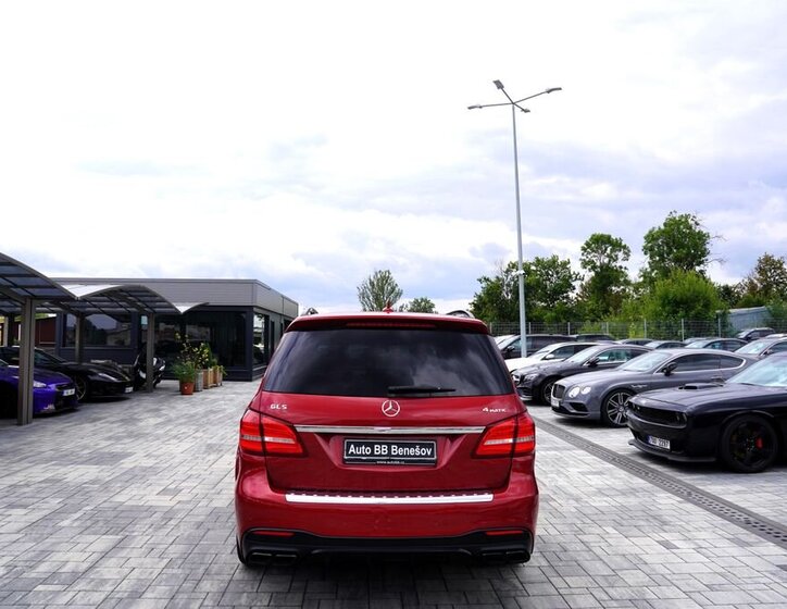 Mercedes-Benz GLS 5