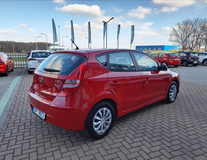 Hyundai i30 Hatchback 1,4 l 80 kw