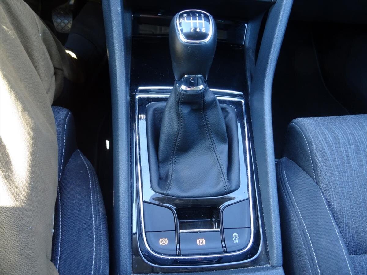 Škoda Karoq SUV 999,0 85 kw