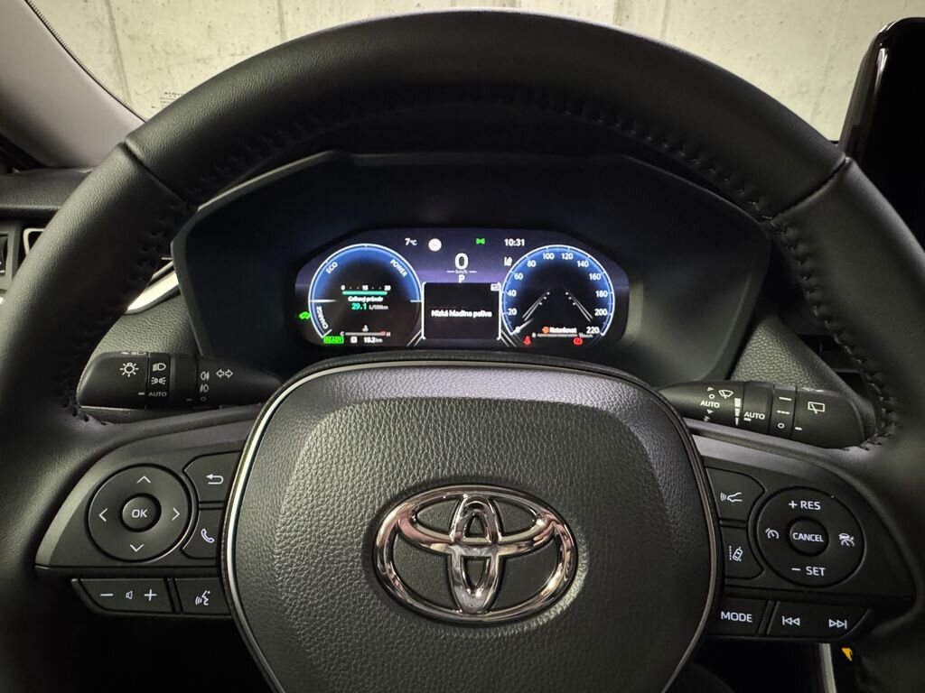 Toyota RAV4 SUV 2,5 l 163 kw