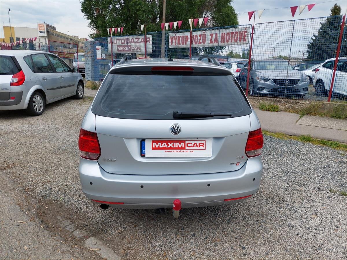 Volkswagen Golf Kombi 1,6 l 77 kw