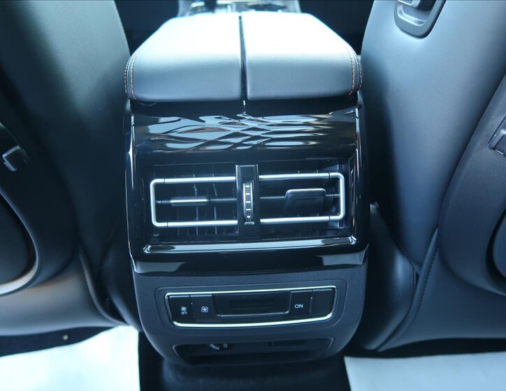 Dongfeng U-Tour MPV 1,5 l 130 kw