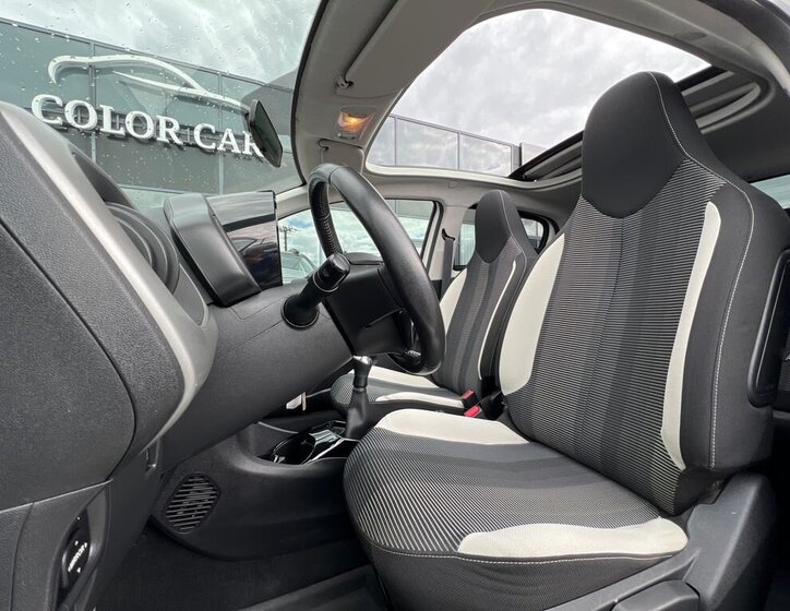 Peugeot 108 Hatchback 1,2 l 60 kw