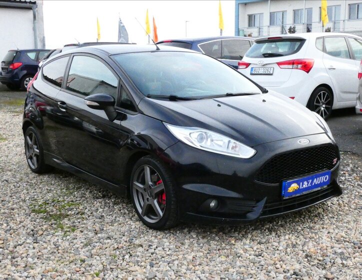 Ford Fiesta Hatchback 1,6 l 134 kw