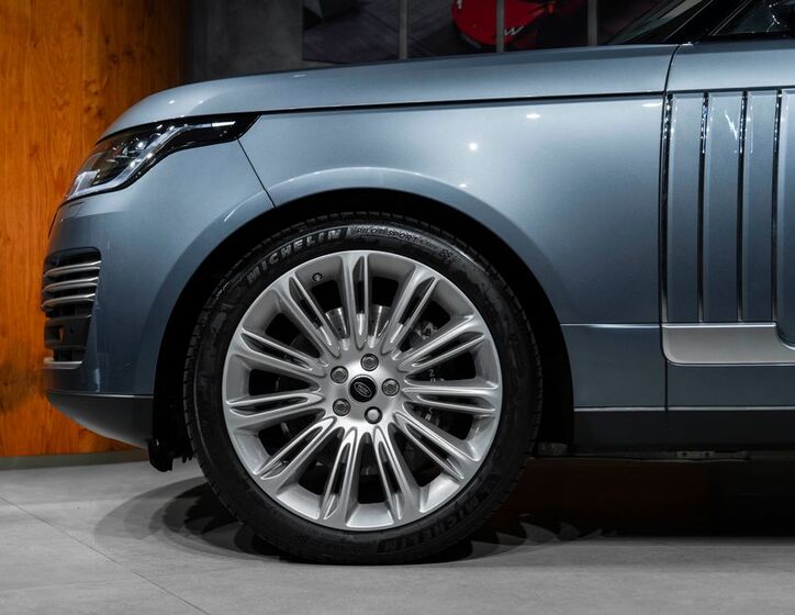 Land Rover Range Rover 2