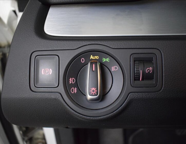 Volkswagen Passat CC Sedan 2,0 l 105 kw