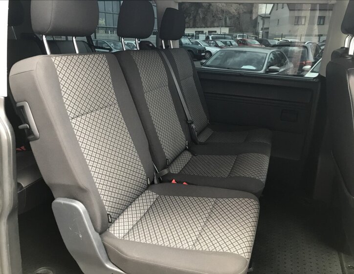 Volkswagen Caravelle Kombi 2,0 l 110 kw