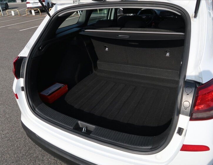 Hyundai i30 Kombi 1,4 l 73 kw