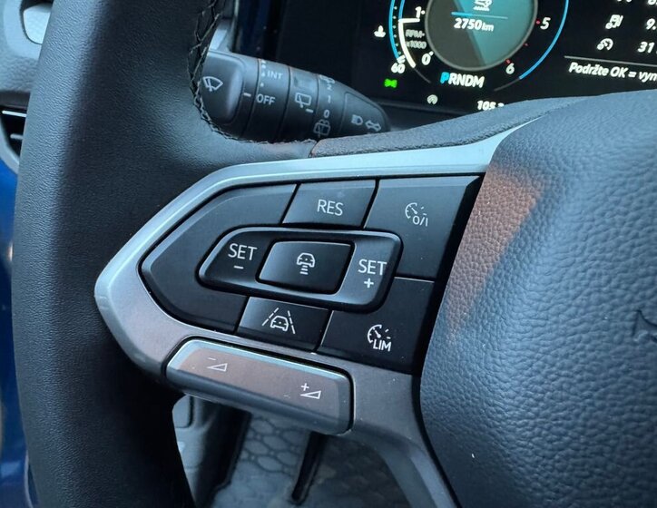 Volkswagen Caravelle 19