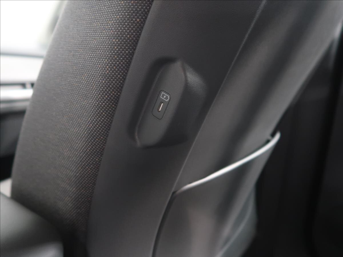 KIA EV3 SUV / Terénní 0,0 150 kw