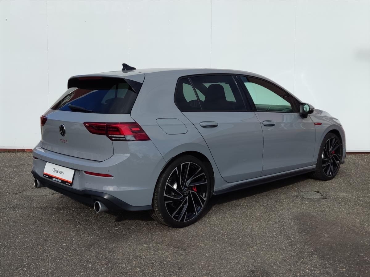 Volkswagen Golf Hatchback 2,0 l 180 kw