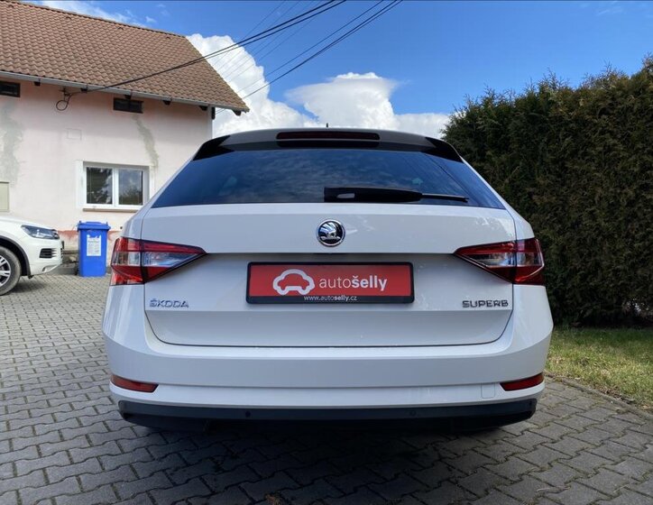 Škoda Superb Kombi 2,0 l 110 kw