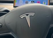 Tesla Model Y SUV / Terénní 0,0 255 kw