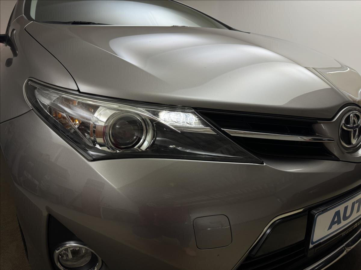 Toyota Auris Kombi 1,4 l 66 kw
