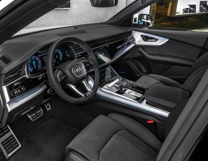 Audi Q8 SUV 3,0 l 210 kw