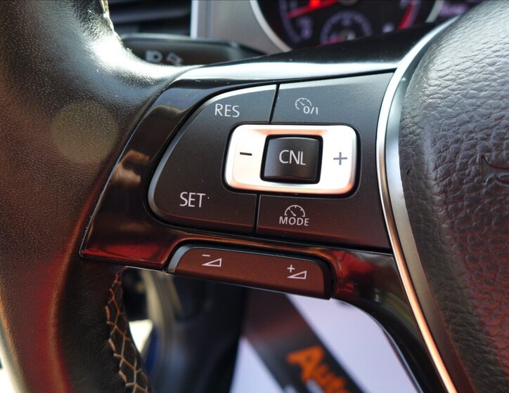 Volkswagen Golf Sportsvan Kombi 1,2 l 81 kw