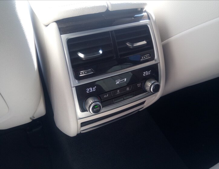 BMW Řada 7 Sedan / Limuzína 3,0 l 235 kw