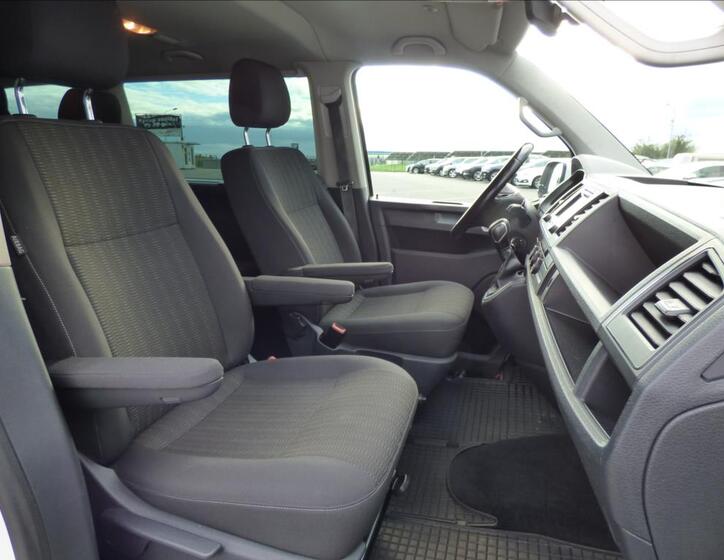 Volkswagen Caravelle 53