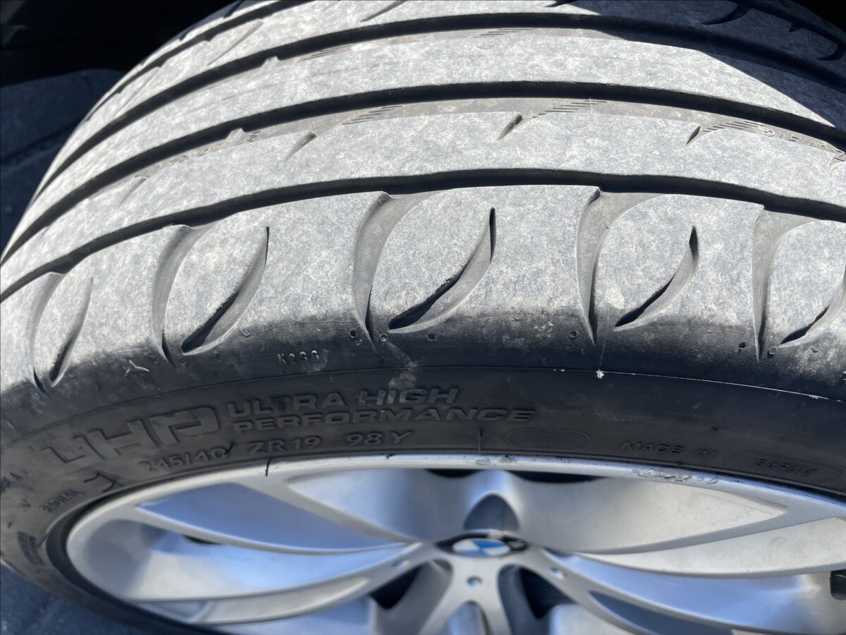 BMW Řada 5 Kombi 3,0 l 180 kw